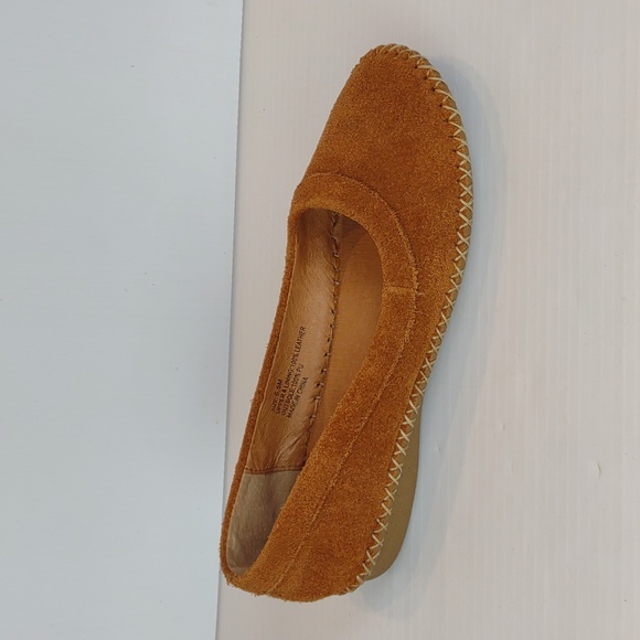 Walk with Me By Coldwater Creek Kachina 2 Brown Suede Slip On Moccasin Flats - Picture 2 of 13
